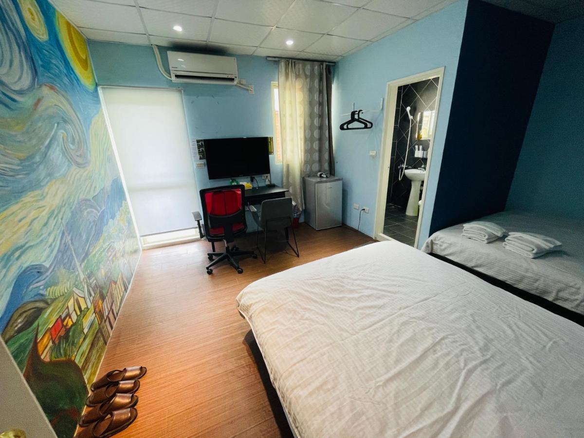 Fengchia Oslo Hotel Taichung Bagian luar foto