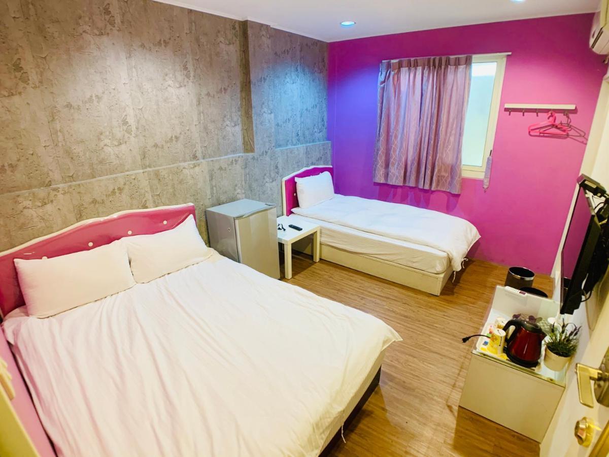 Fengchia Oslo Hotel Taichung Bagian luar foto