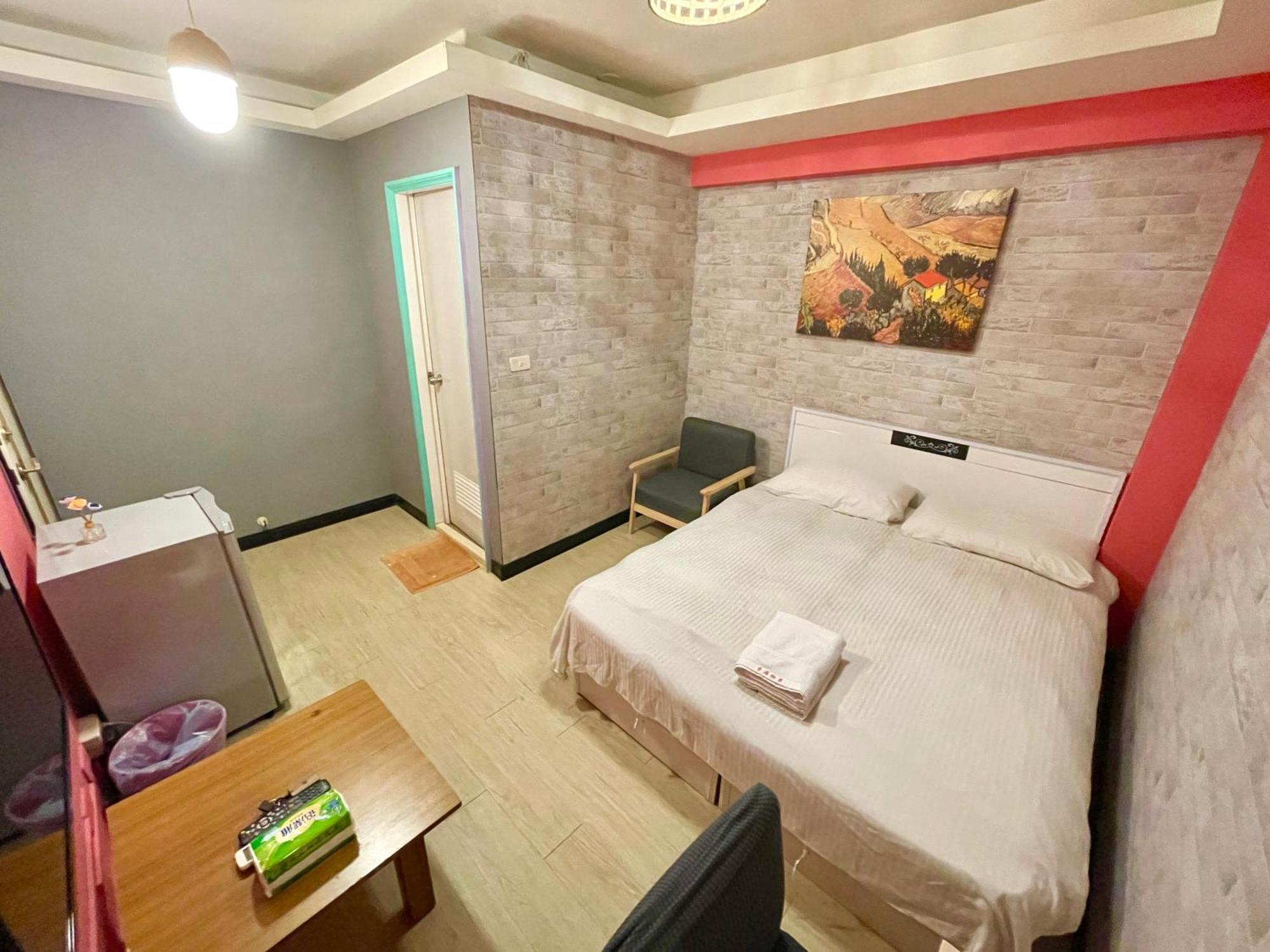 Fengchia Oslo Hotel Taichung Bagian luar foto