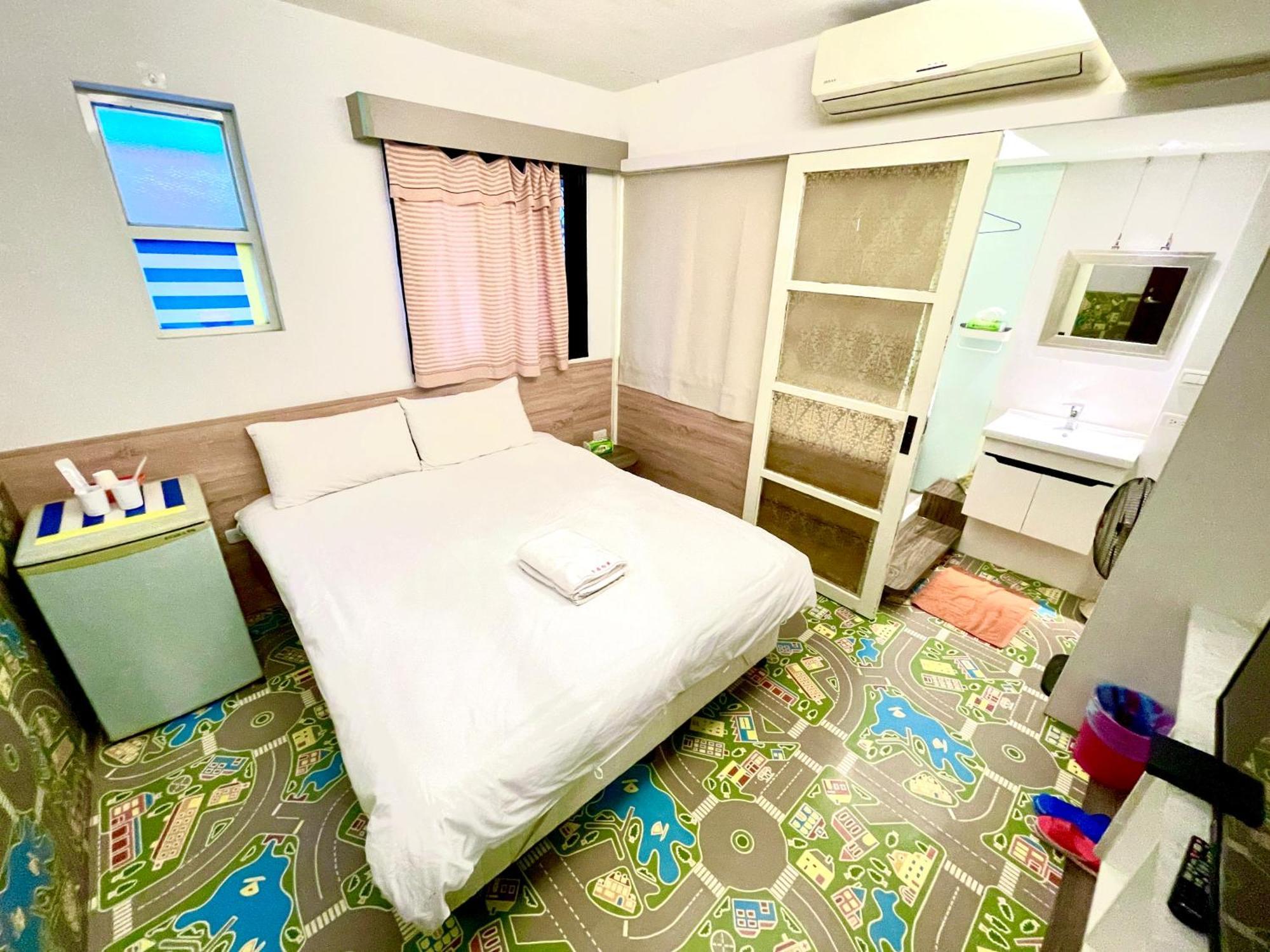 Fengchia Oslo Hotel Taichung Bagian luar foto