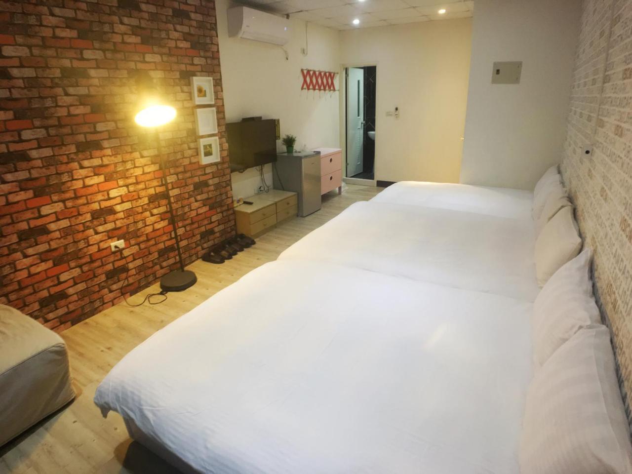Fengchia Oslo Hotel Taichung Bagian luar foto